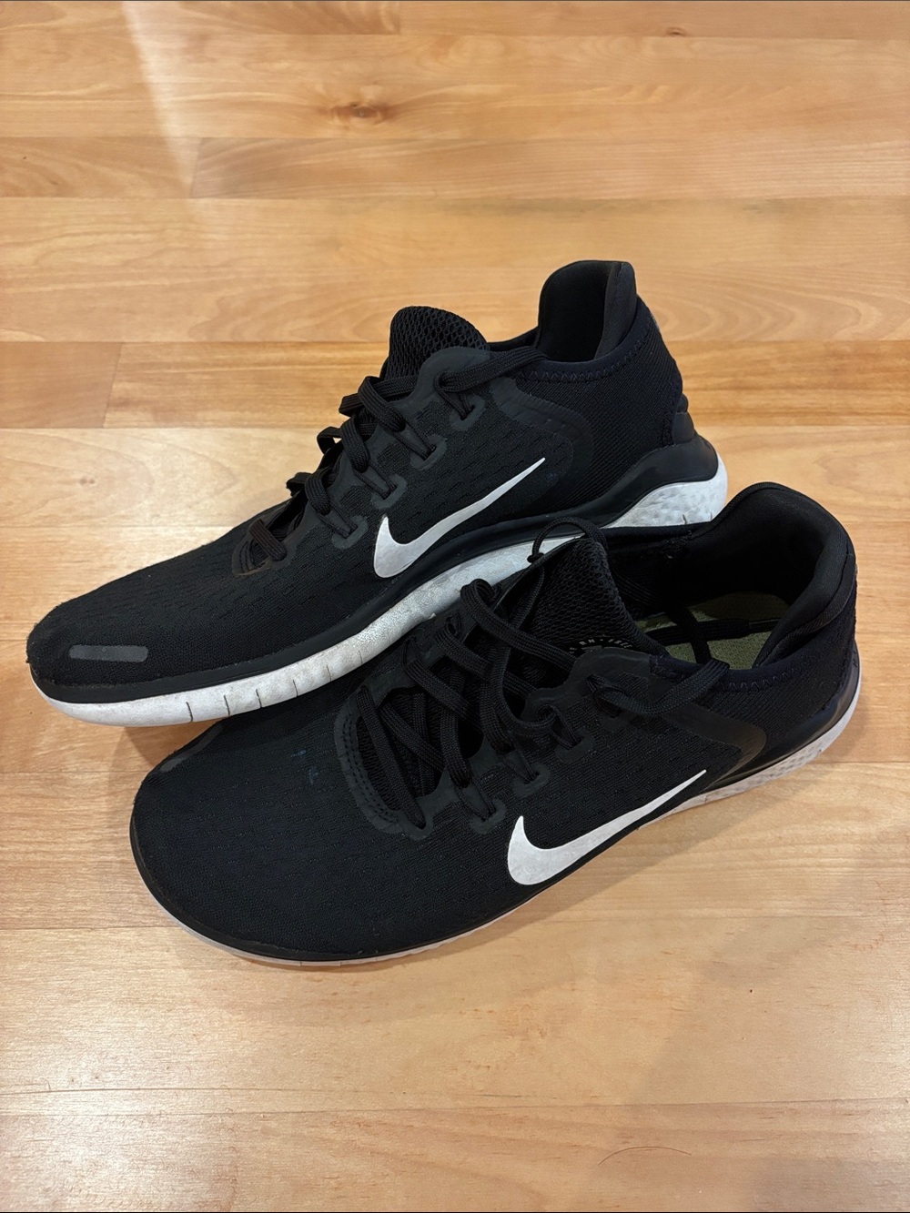 Nike free run sneakers!